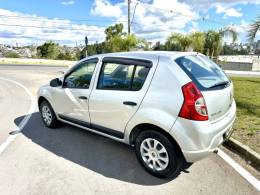 RENAULT - SANDERO - 2010/2011 - Prata - R$ 27.900,00