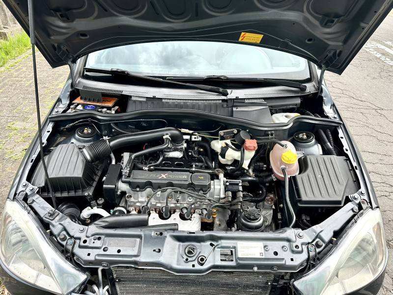 CHEVROLET - CORSA - 2007/2007 - Cinza - R$ 25.900,00