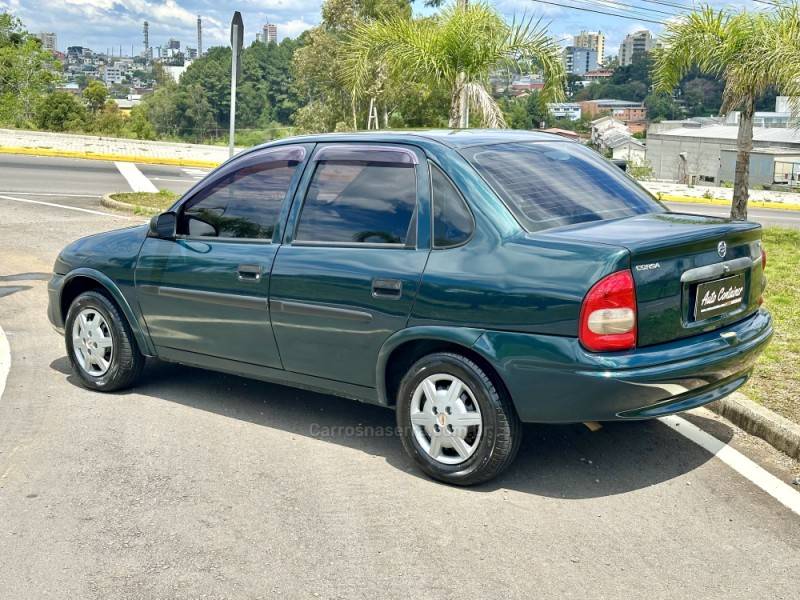 CHEVROLET - CORSA - 2010/2001 - Verde - R$ 16.500,00