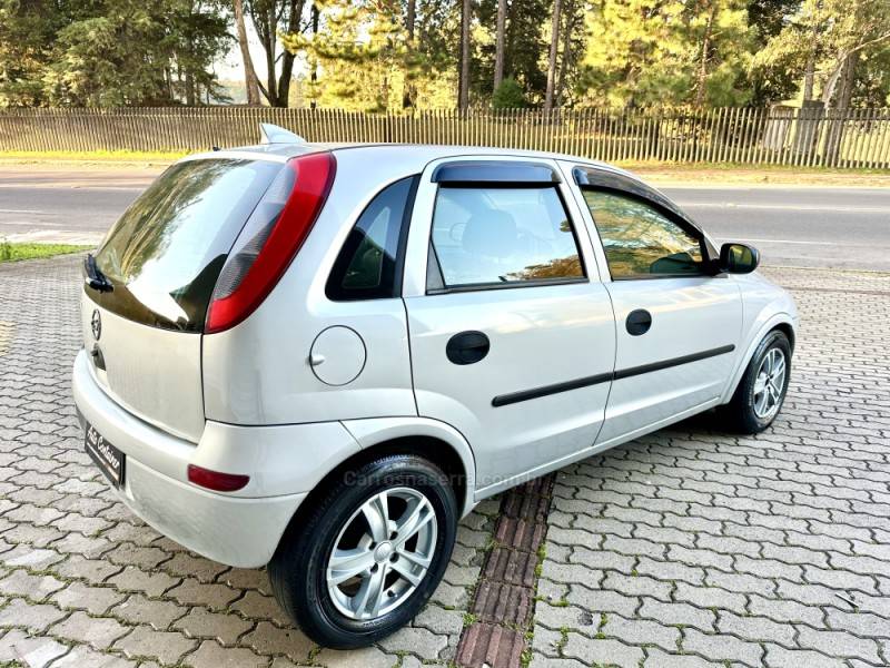 CHEVROLET - CORSA - 2003/2003 - Prata - R$ 21.000,00