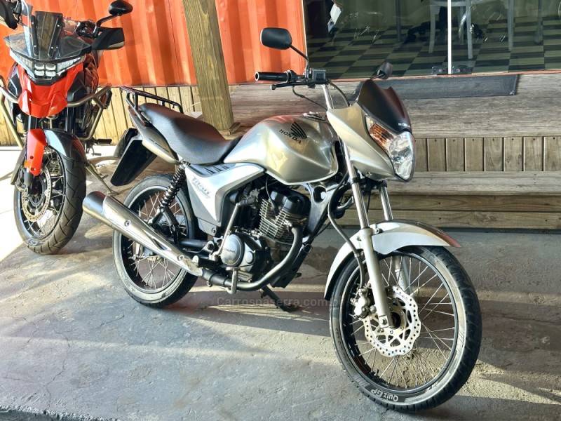 HONDA - CG 150 - 2009/2009 - Cinza - R$ 9.500,00