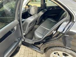 MERCEDES-BENZ - C 180 K - 2010/2011 - Preta - R$ 59.900,00