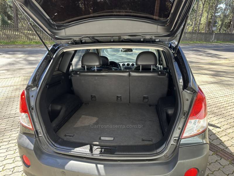 CHEVROLET - CAPTIVA - 2011/2011 - Preta - R$ 41.000,00