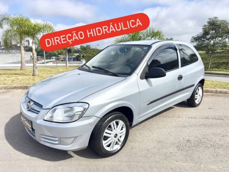 CHEVROLET - CELTA - 2010/2010 - Prata - R$ 23.500,00