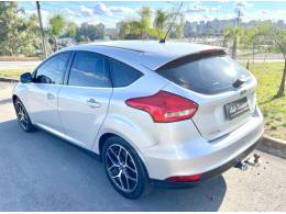 FORD - FOCUS - 2015/2016 - Prata - R$ 61.900,00