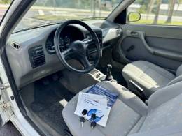 VOLKSWAGEN - GOL - 2000/2001 - Branca - R$ 12.900,00