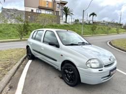 RENAULT - CLIO - 2002/2003 - Prata - R$ 12.900,00