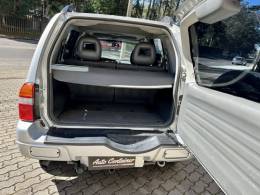 CHEVROLET - TRACKER - 2001/2001 - Prata - R$ 40.000,00