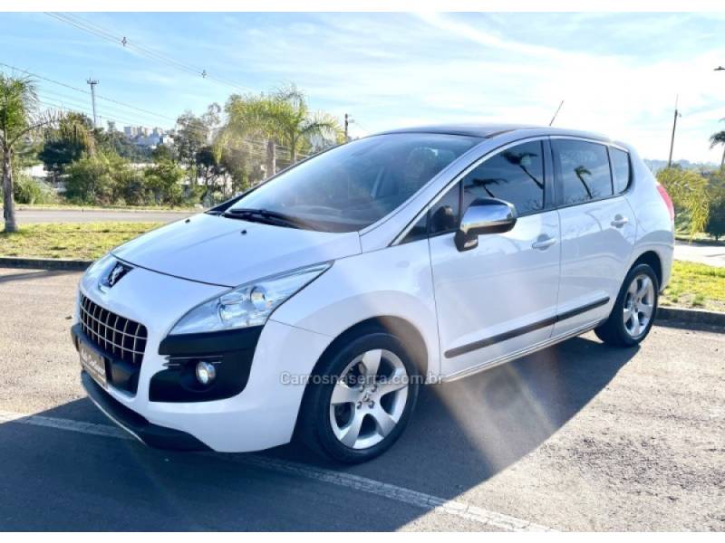 PEUGEOT - 3008 - 2013/2014 - Branca - R$ 49.900,00