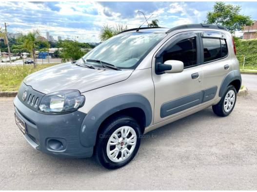 FIAT - UNO - 2011/2012 - Bege - R$ 31.500,00