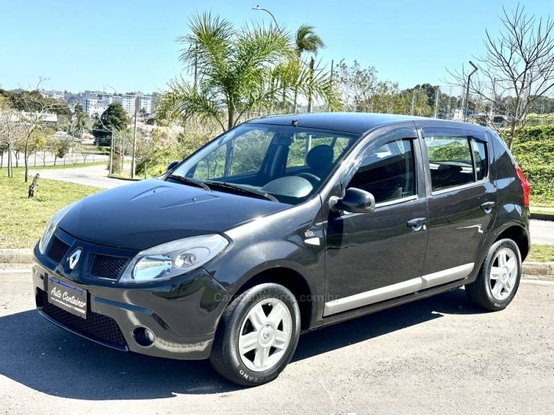 RENAULT - SANDERO - 2009/2010 - Preta - R$ 26.900,00