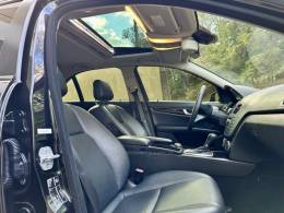 MERCEDES-BENZ - C 180 K - 2010/2011 - Preta - R$ 59.900,00