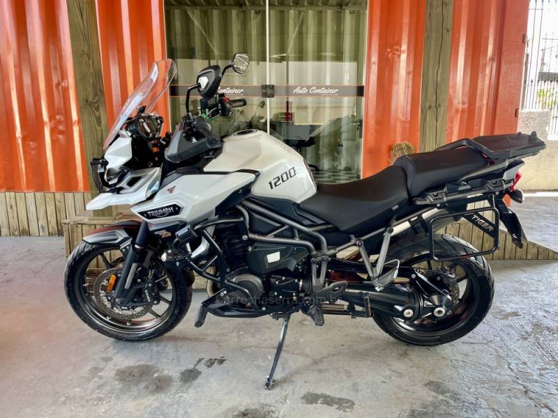 TRIUMPH - TIGER EXPLORER - 2016/2017 - Branca - R$ 54.900,00