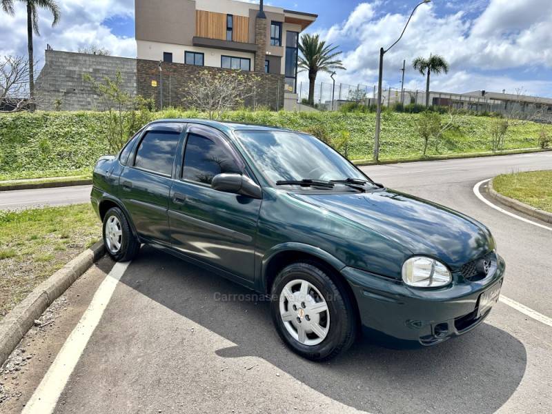 CHEVROLET - CORSA - 2010/2001 - Verde - R$ 16.500,00