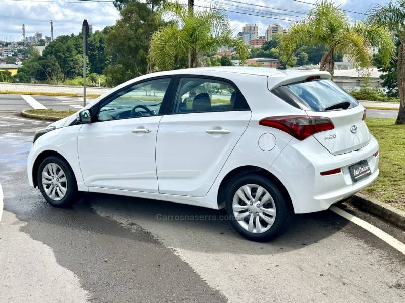 HYUNDAI - HB20 - 2019/2019 - Branca - R$ 45.900,00