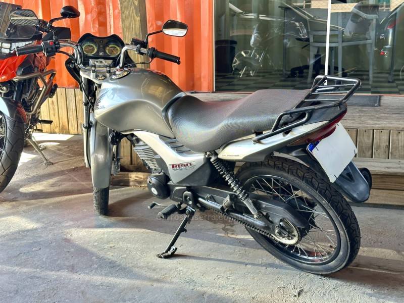 HONDA - CG 150 - 2009/2009 - Cinza - R$ 9.500,00