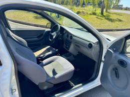 CHEVROLET - CELTA - 2001/2001 - Branca - R$ 14.500,00