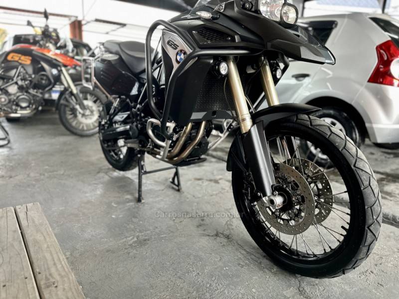 BMW - F 800 - 2017/2017 - Cinza - R$ 49.500,00