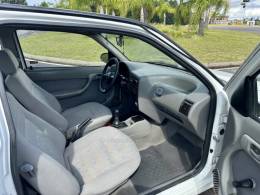 VOLKSWAGEN - GOL - 2000/2001 - Branca - R$ 12.900,00