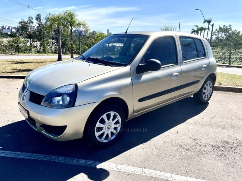 RENAULT - CLIO - 2012/2012 - Bege - R$ 23.900,00