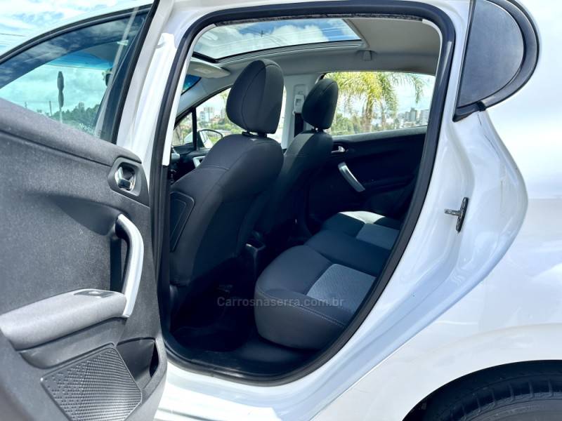PEUGEOT - 208 - 2016/2016 - Branca - R$ 48.500,00