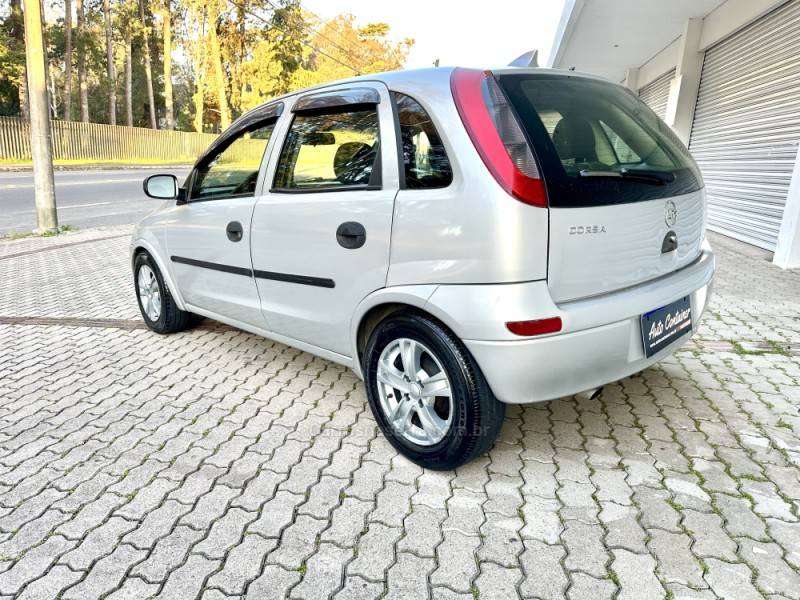 CHEVROLET - CORSA - 2003/2003 - Prata - R$ 21.000,00
