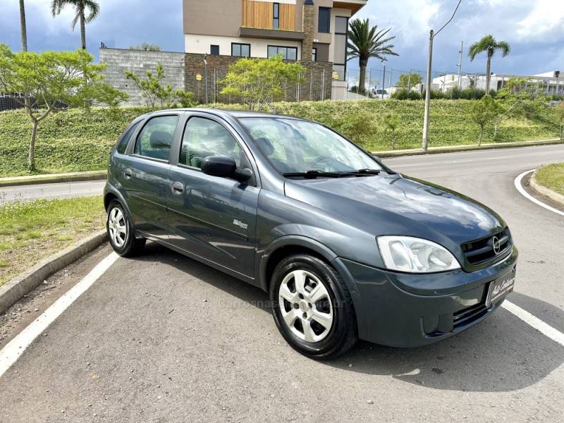 CHEVROLET - CORSA - 2007/2007 - Cinza - R$ 25.900,00