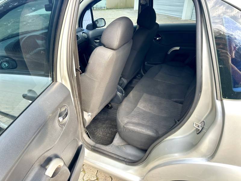 CITROËN - C3 - 2012/2012 - Prata - R$ 28.900,00