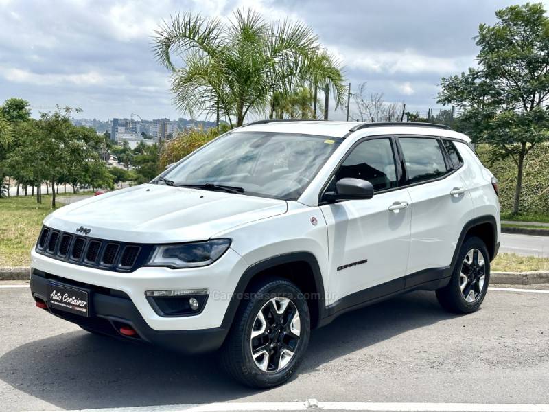 JEEP - COMPASS - 2017/2018 - Branca - R$ 105.900,00