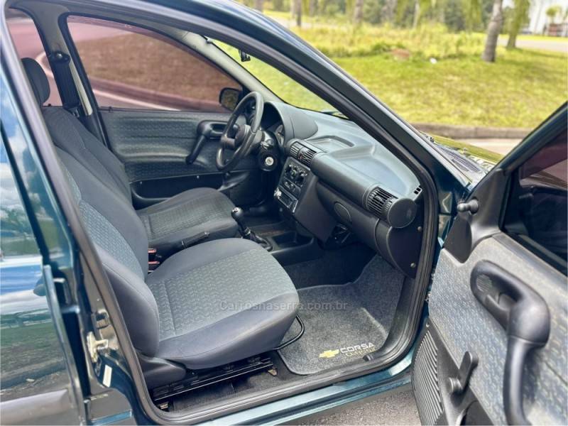 CHEVROLET - CORSA - 2010/2001 - Verde - R$ 16.500,00