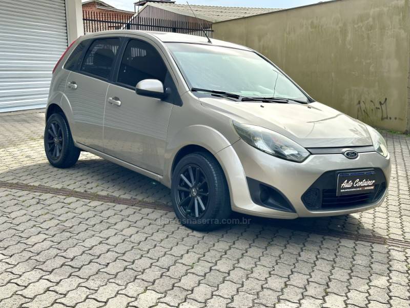 FORD - FIESTA - 2012/2012 - Bege - R$ 27.500,00