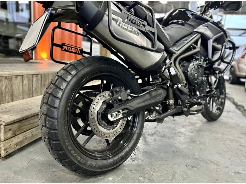 TRIUMPH - TIGER 800 XR - 2016/2017 - Preta - R$ 48.500,00