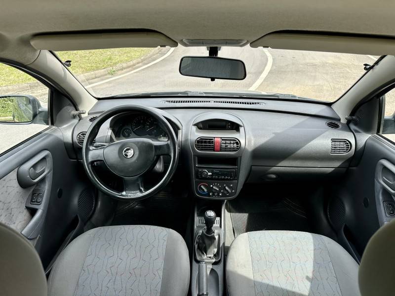 CHEVROLET - CORSA - 2007/2007 - Cinza - R$ 25.900,00