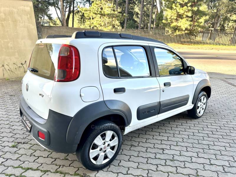 FIAT - UNO - 2012/2013 - Branca - R$ 32.000,00
