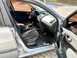 RENAULT - MÉGANE - 2007/2008 - Prata - R$ 23.900,00