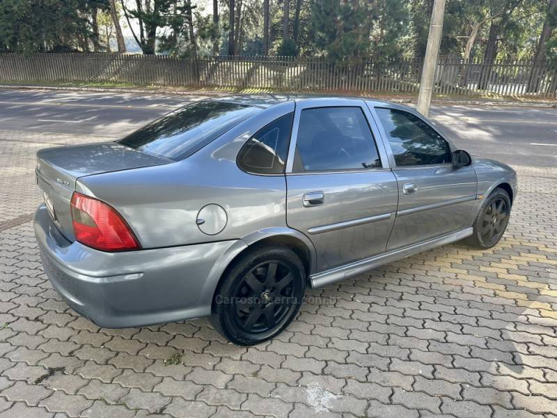 CHEVROLET - VECTRA - 2001/2001 - Cinza - R$ 23.000,00