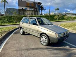 FIAT - UNO - 2000/2001 - Prata - R$ 12.900,00