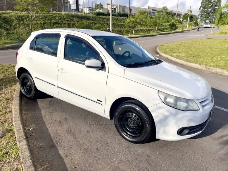 VOLKSWAGEN - GOL - 2009/2010 - Branca - R$ 23.500,00