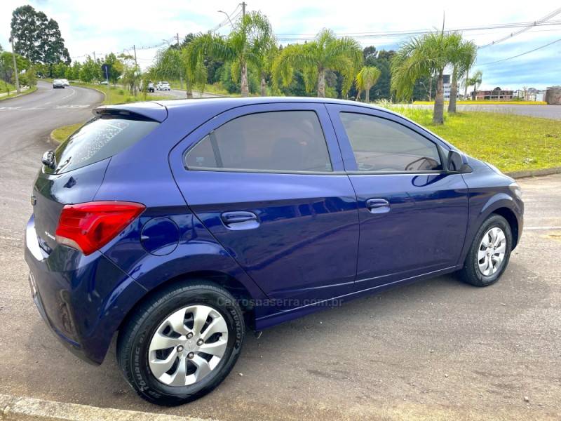 CHEVROLET - ONIX - 2017/2018 - Azul - R$ 53.900,00