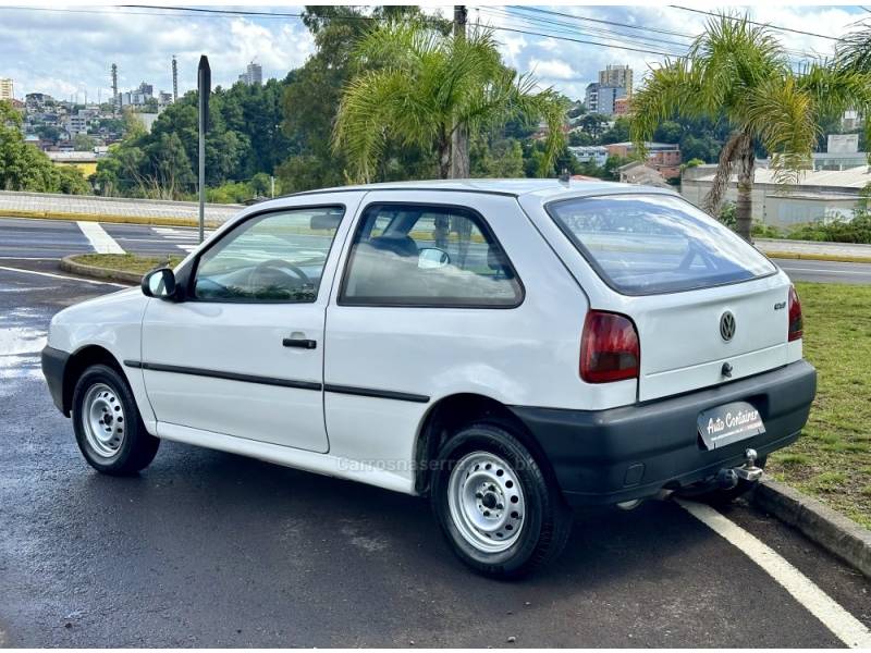 VOLKSWAGEN - GOL - 2000/2001 - Branca - R$ 12.900,00