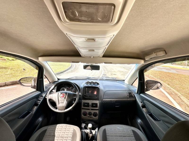 FIAT - IDEA - 2012/2013 - Bege - R$ 36.900,00