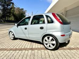 CHEVROLET - CORSA - 2005/2006 - Prata - R$ 23.900,00
